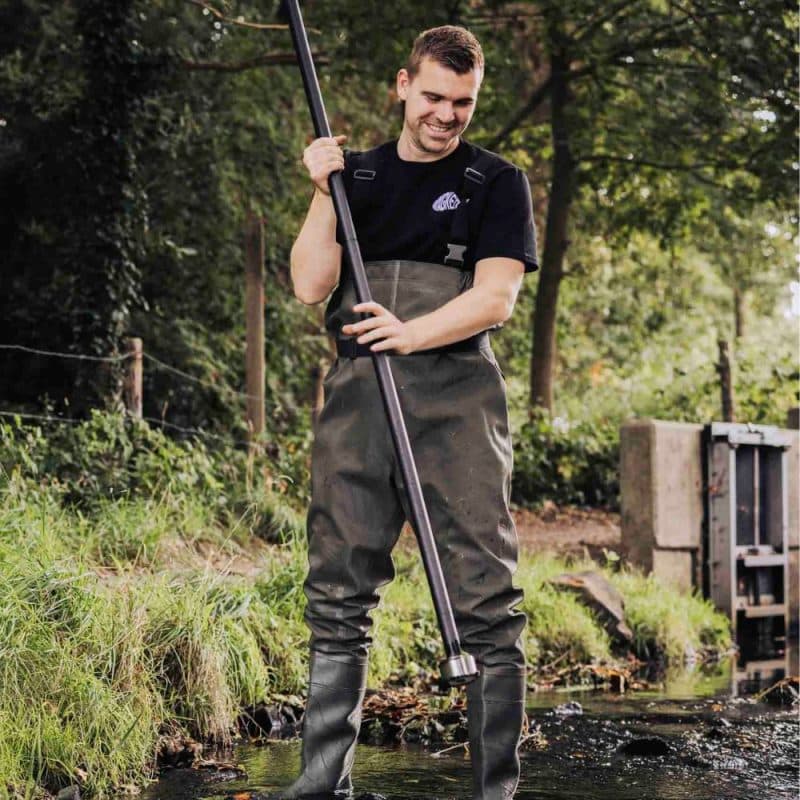 You can magnet fish accurately with the 'Lange Jan.'