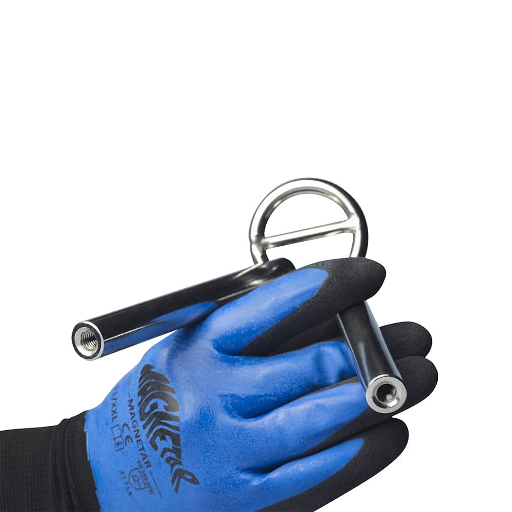 You mount the fishing magnets via a screw thread on the Double Impact.