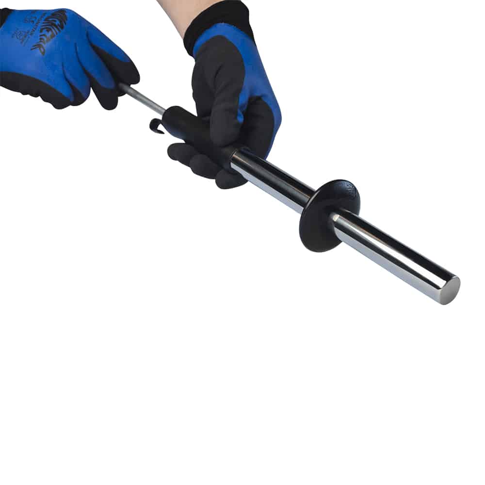 The swarf collector Magnetar Collector is easy to operate.